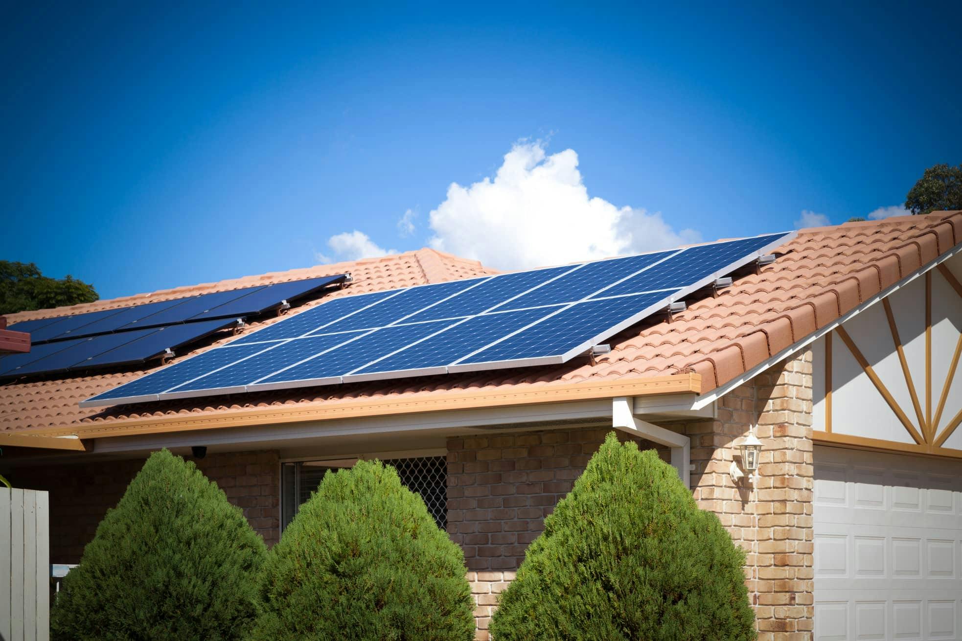 Cómo instalar placas solares para viviendas unifamiliares y chalets?